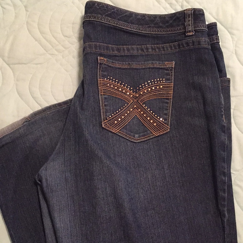 Apt 9 Plus 18 bootcut jeans